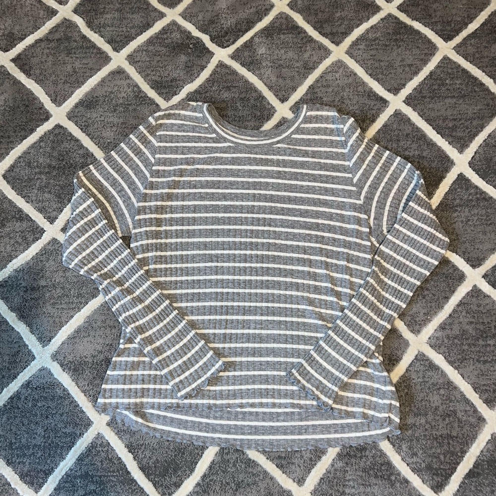 American Eagle Long Sleeve